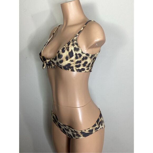 New. Pilyq/PQ Jungle reversible tie front bikini. M-Top/L-bottom. Retails$169 - Picture 10 of 16
